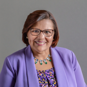 Carmen Diaz-Jusino headshot